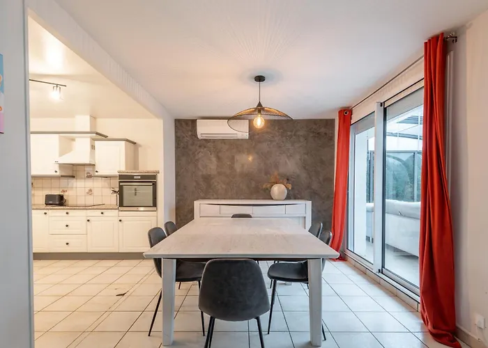 Alpiloc - Town House With Garden And Winter Lounge