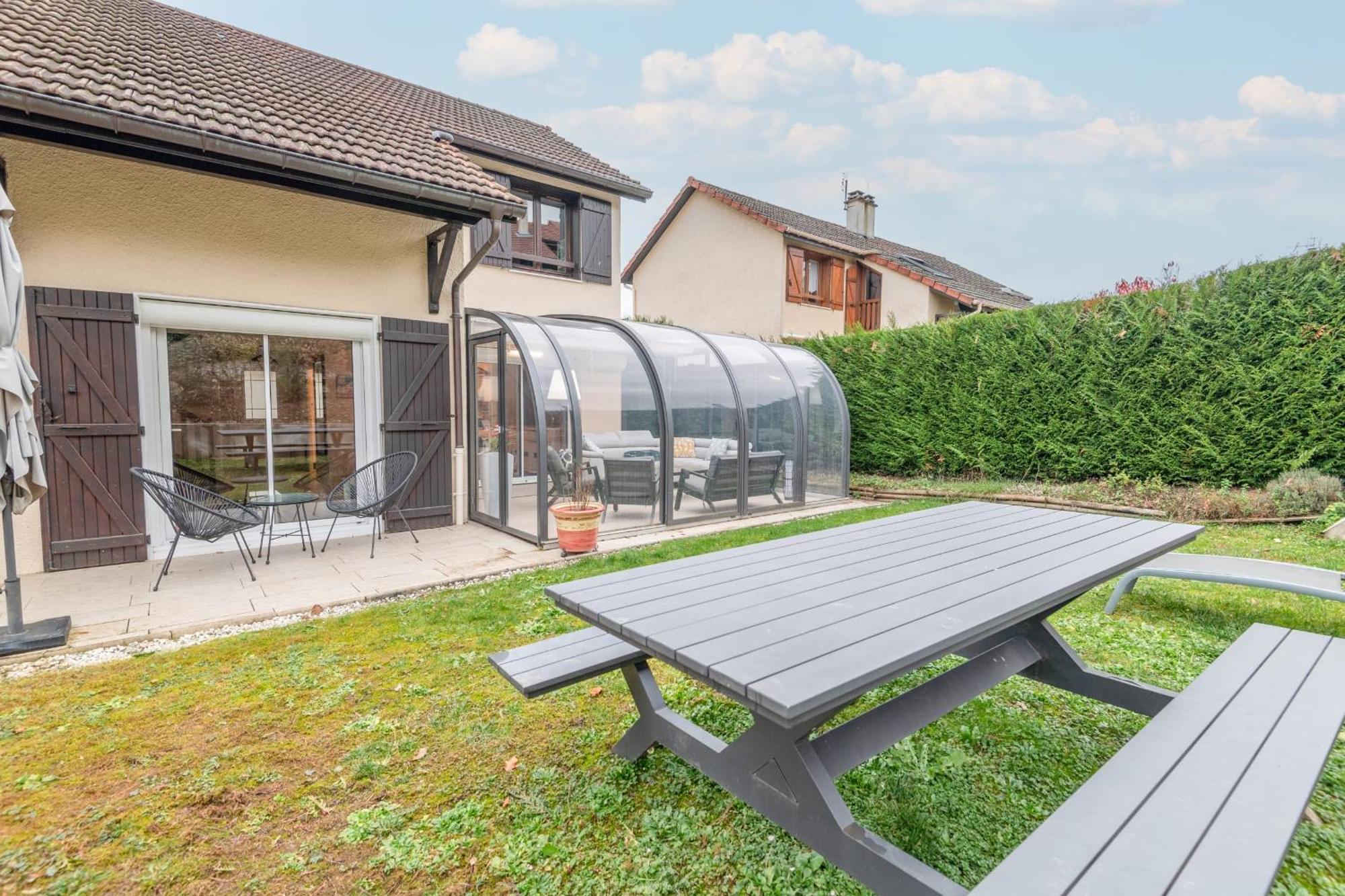 Alpiloc - Town House With Garden And Winter Lounge Vakantiehuis Annecy
