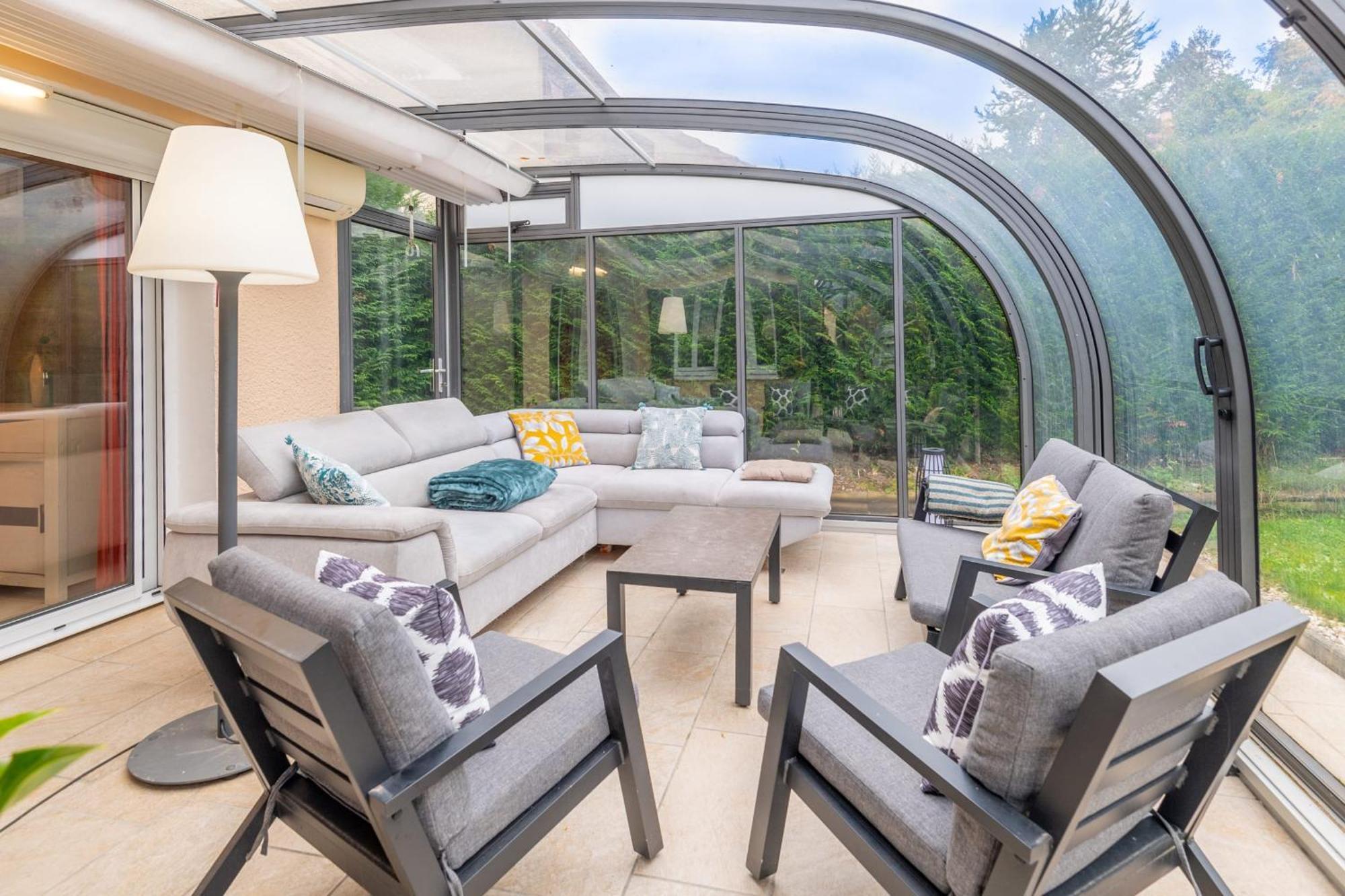 Vakantiehuis Alpiloc - Town House With Garden And Winter Lounge